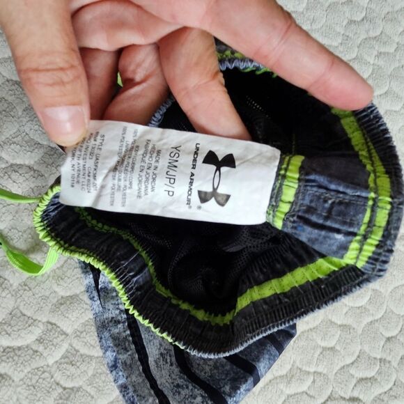 Under Armour boys swim trunks small grey lime green striped stripes - Picture 2 of 2